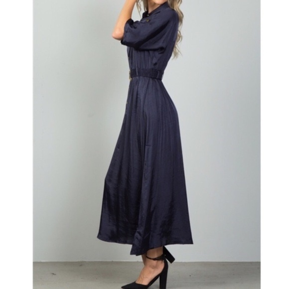 FLcraftyGirl Dresses & Skirts - ⭐Navy Satin Maxi Dress⭐